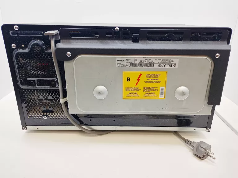 KUCHENKA MIKROFALOWA WOLNOSTOJĄCA SAMSUNG GE83X