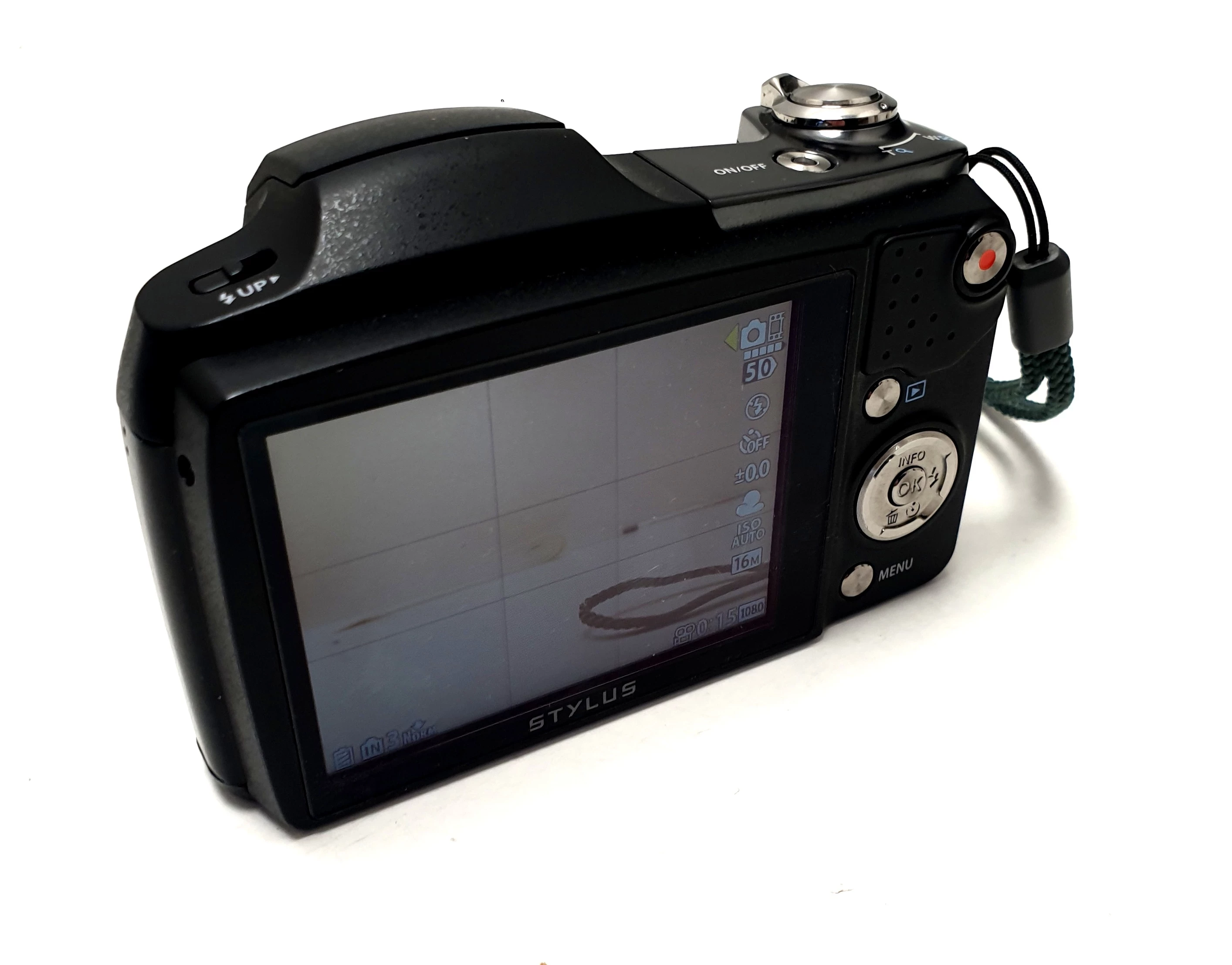 olympus-stylus-traveller-sz-17-czarny-jakosc-video-1080p