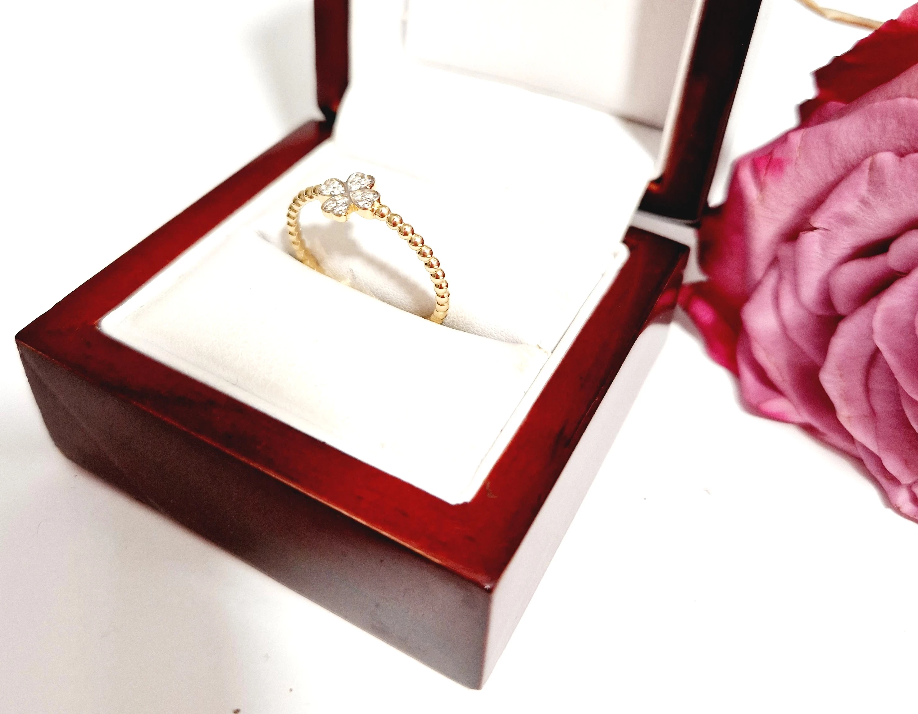 zloty-pierscionek-koniczyna-z-cyrkoniami-pr585-182g-r21-marka-226434-1704211