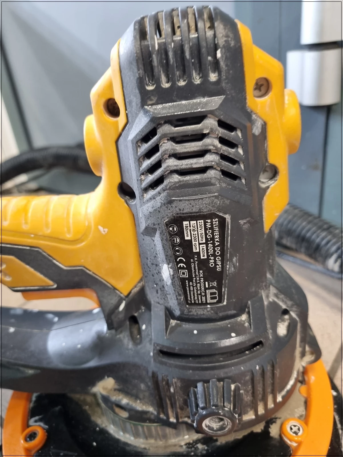 szlifierka-do-gipsow-powermat-pm-dg-1400l-pro-marka-dedra