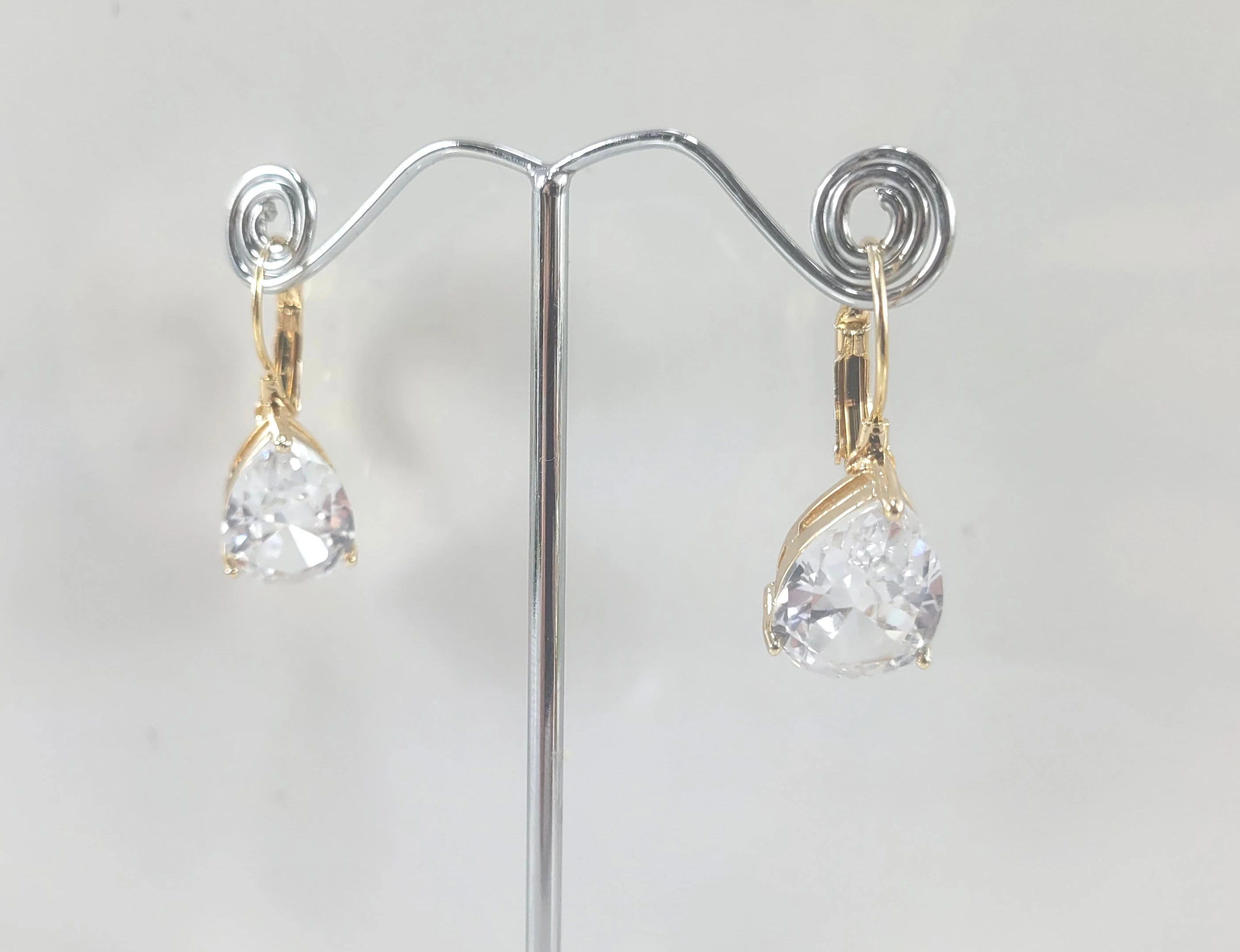 kolczyki-stal-chirurgiczna-zlocona-duza-lezka-angielskie-zapiecie-rodzaj-wyrob-jubilerski