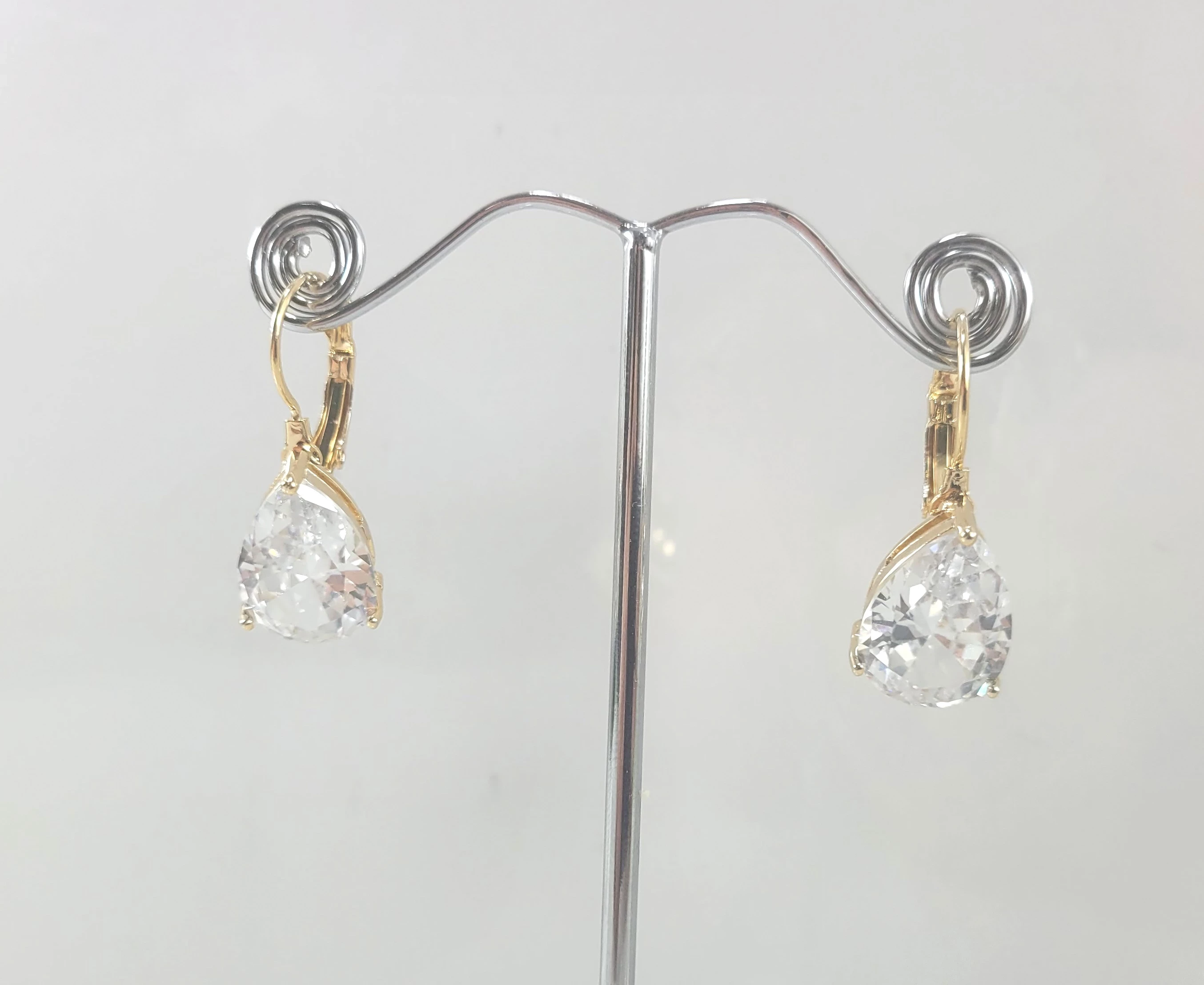 kolczyki-stal-chirurgiczna-zlocona-duza-lezka-angielskie-zapiecie-dabrowskiego-493-poznan-ska-x