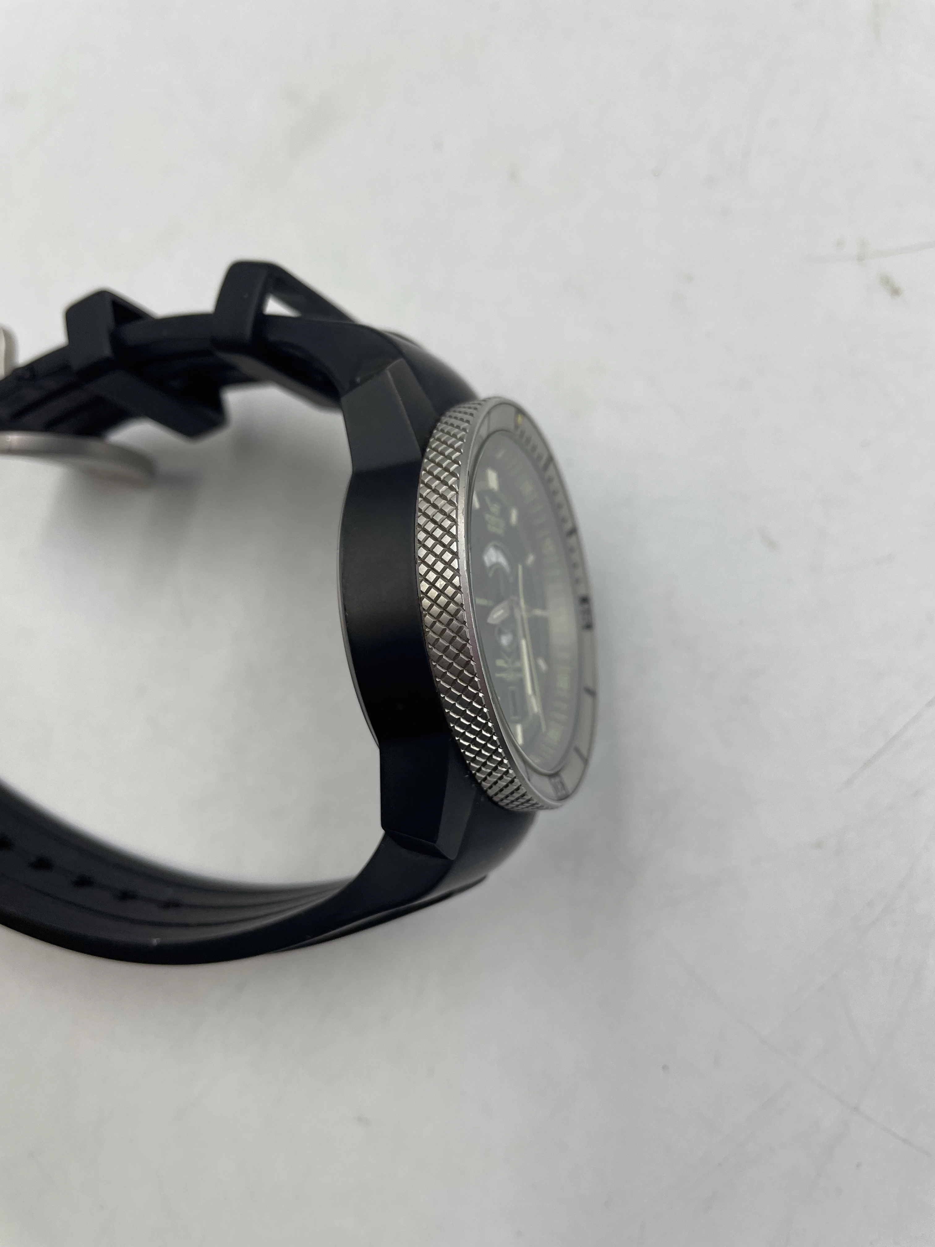 vostok-europe-caspian-sea-monster-ksztalt-koperty-okragla