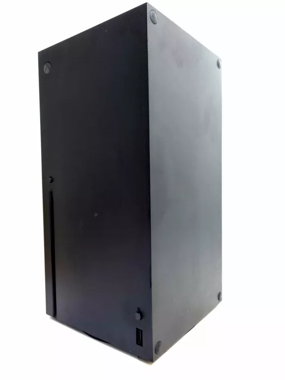 KONSOLA XBOX SERIES X BEZ PADA OKABLOWANIE