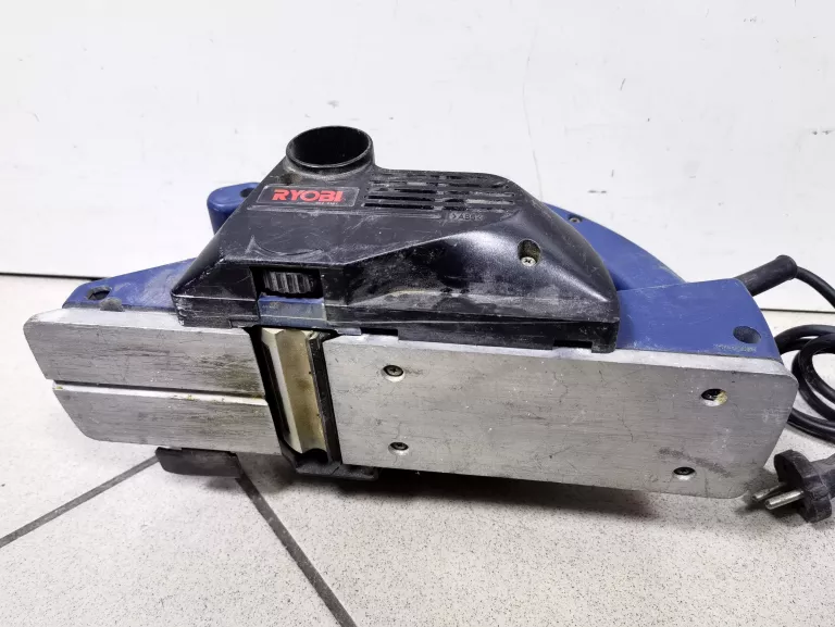 STRUG RYOBI L-183S