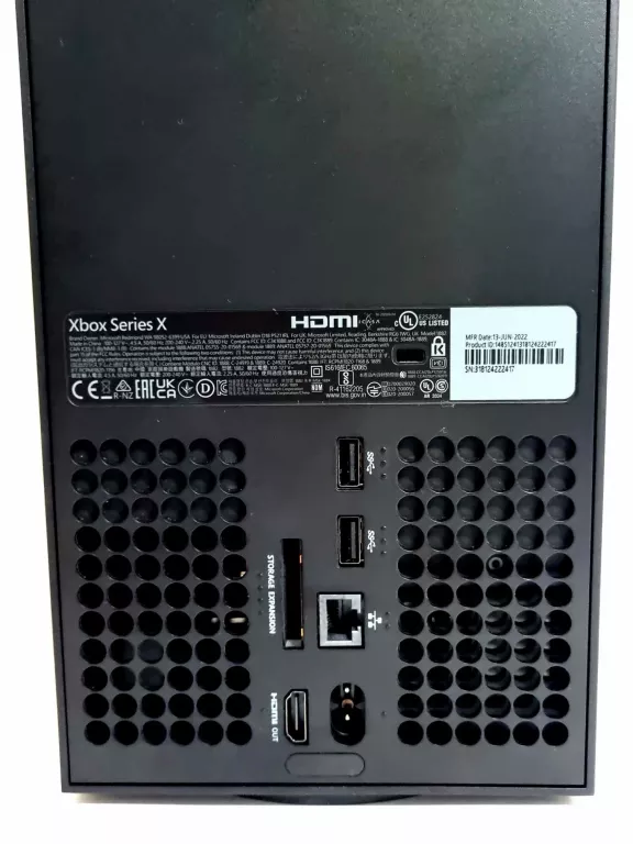 KONSOLA XBOX SERIES X BEZ PADA OKABLOWANIE