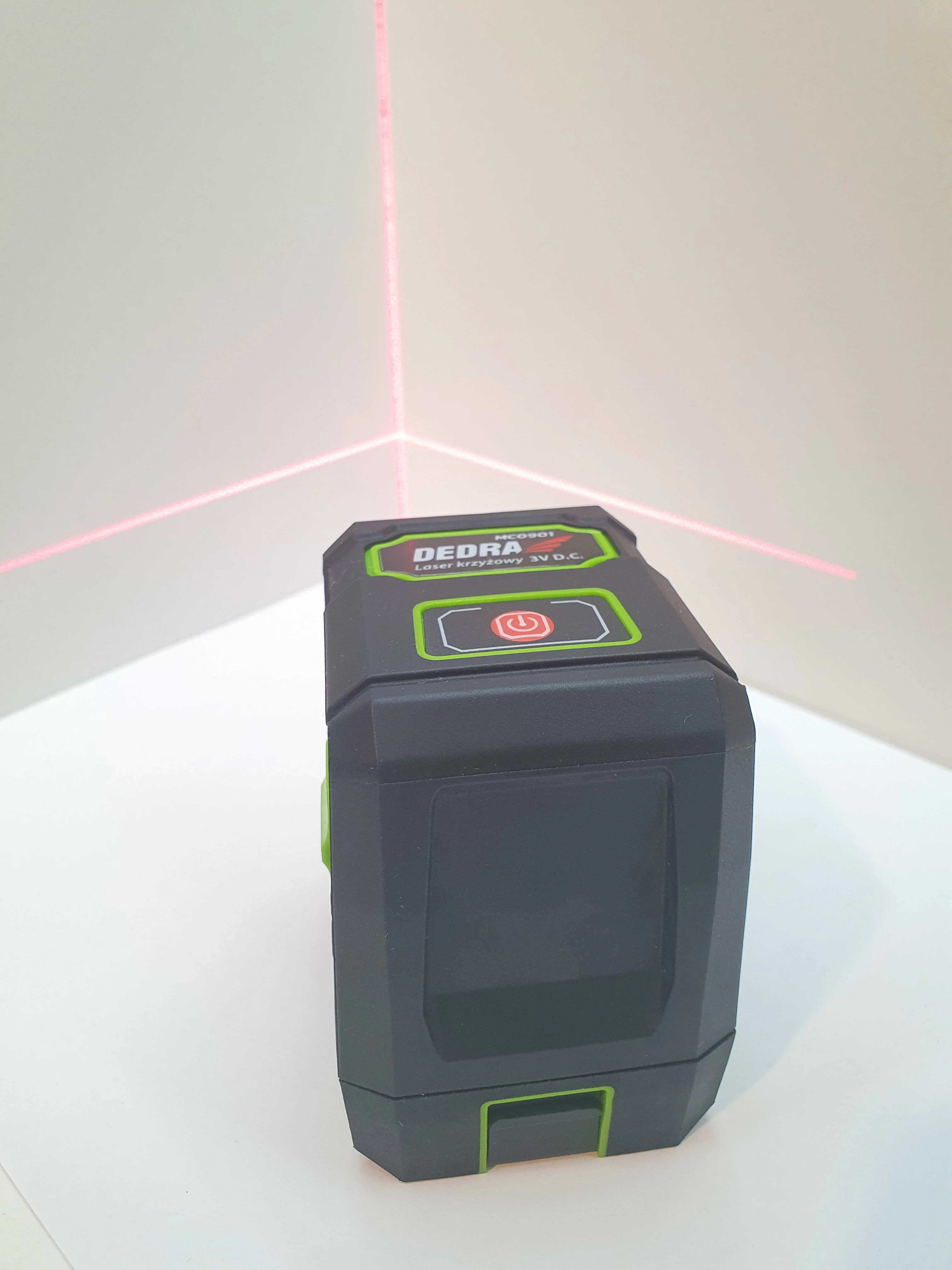 laser-krzyzowy-dedra-mc0901-etui-stan-uzywany