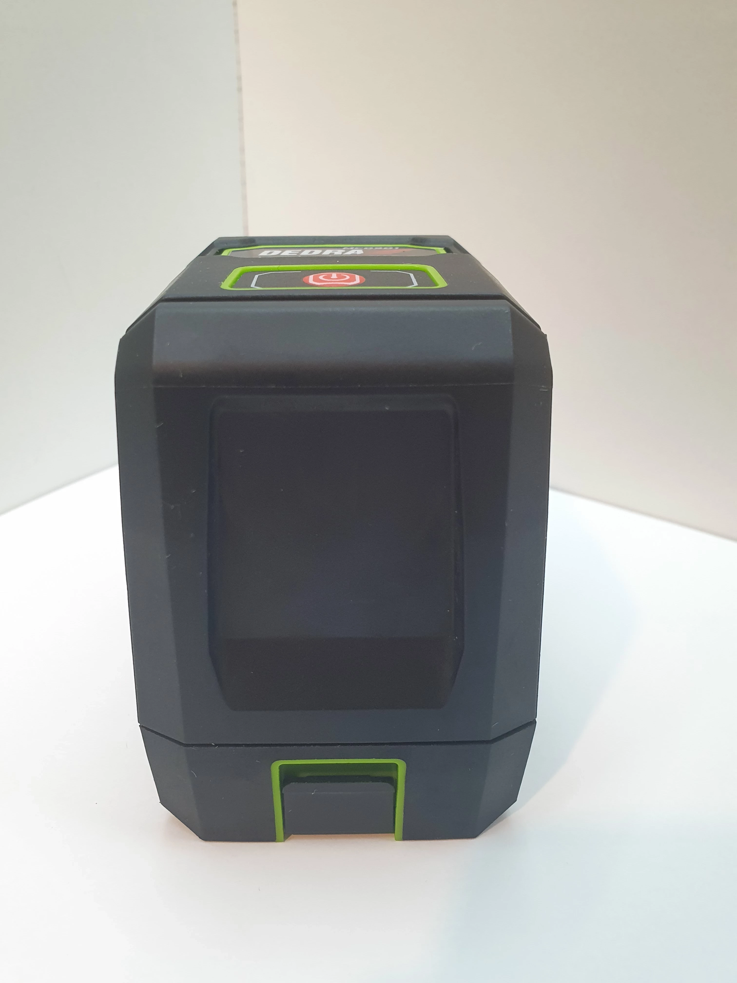 laser-krzyzowy-dedra-mc0901-etui-marka-dedra