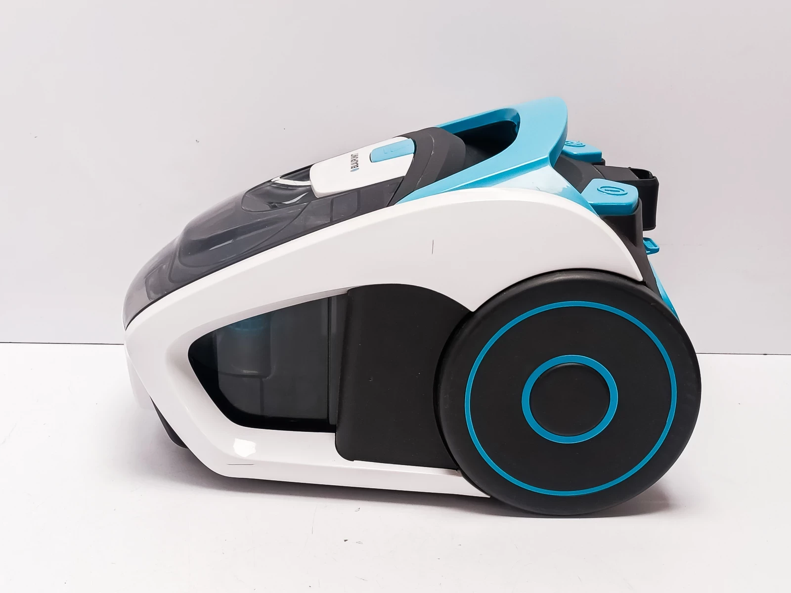 odkurzacz-bezworkowy-blaupunkt-vcc301-pojemnosc-zbiornika-na-kurz-12