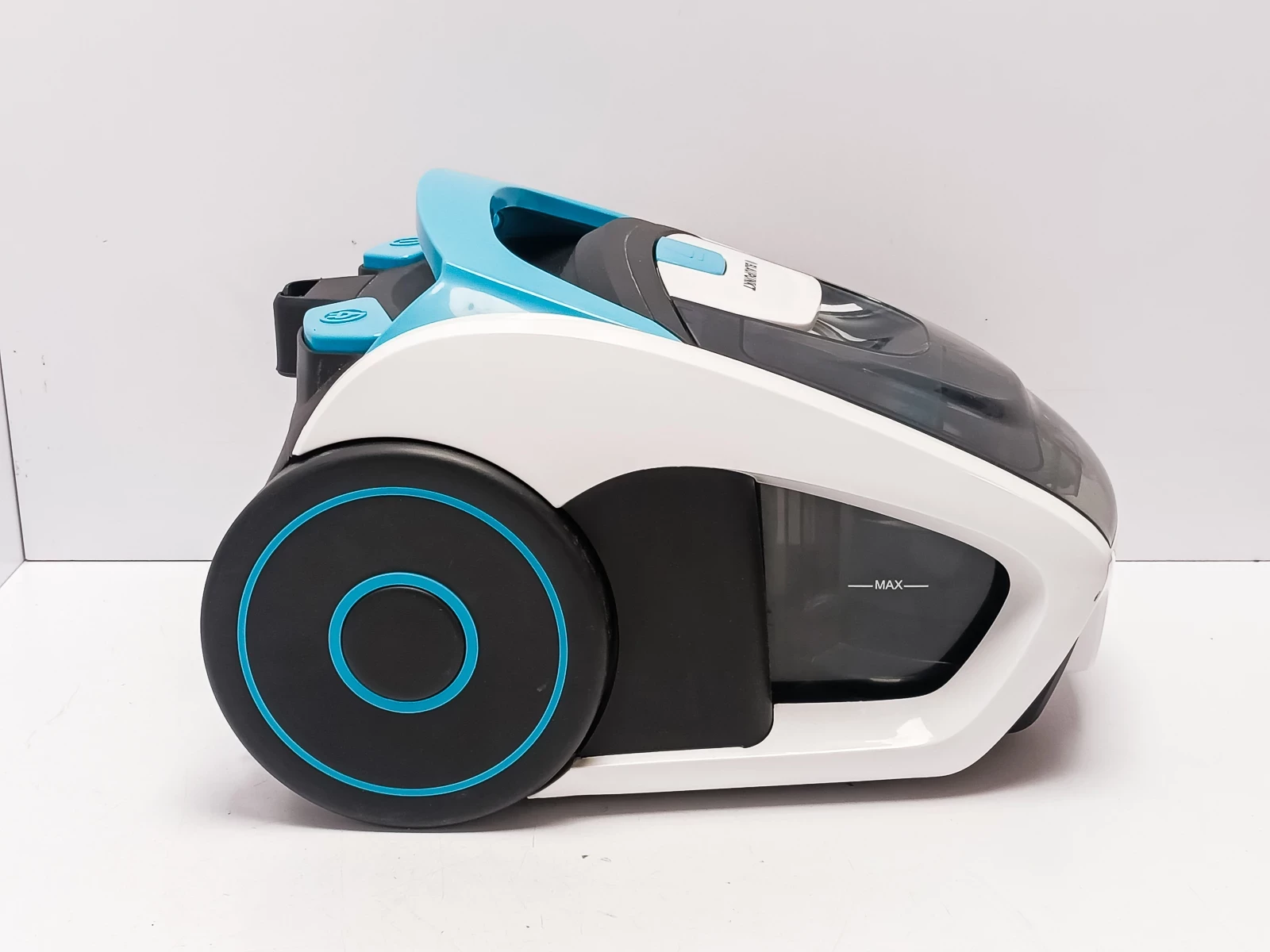 odkurzacz-bezworkowy-blaupunkt-vcc301-czas-pracy-bezprzewodowej-0