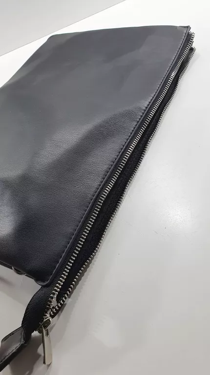 torebka-czarna-reserved-material-dominujacy-inny