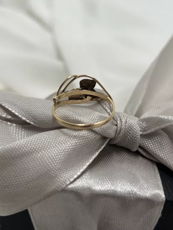 zloty-pierscionek-z-koralem-585174g-rozm-15-rodzaj-wyrob-jubilerski