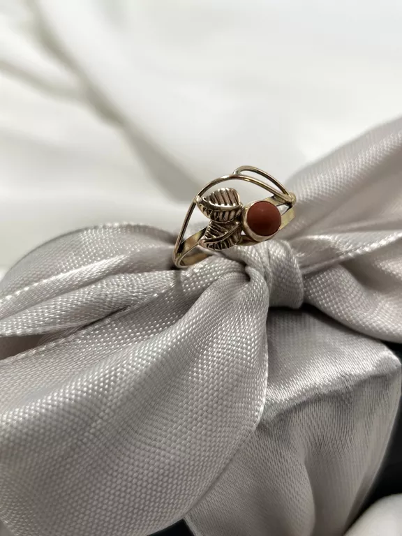 zloty-pierscionek-z-koralem-585174g-rozm-15-marka-inna-marka