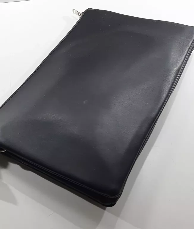 torebka-czarna-reserved-wielkosc-duza-mieszczaca-a4