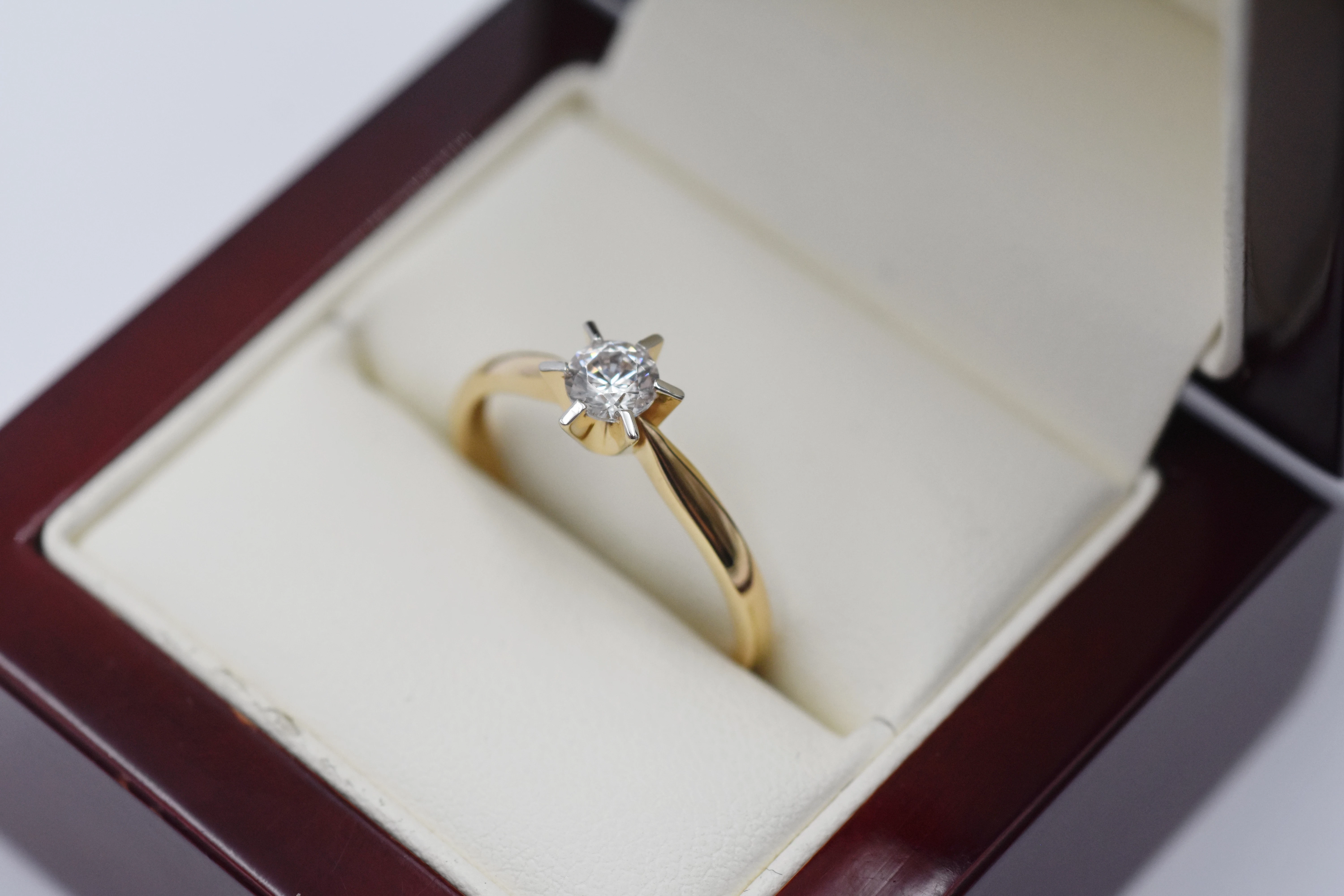 zloty-pierscionek-z-cyrkonia-pr585-14k-r22-255g-kamien-17088-128