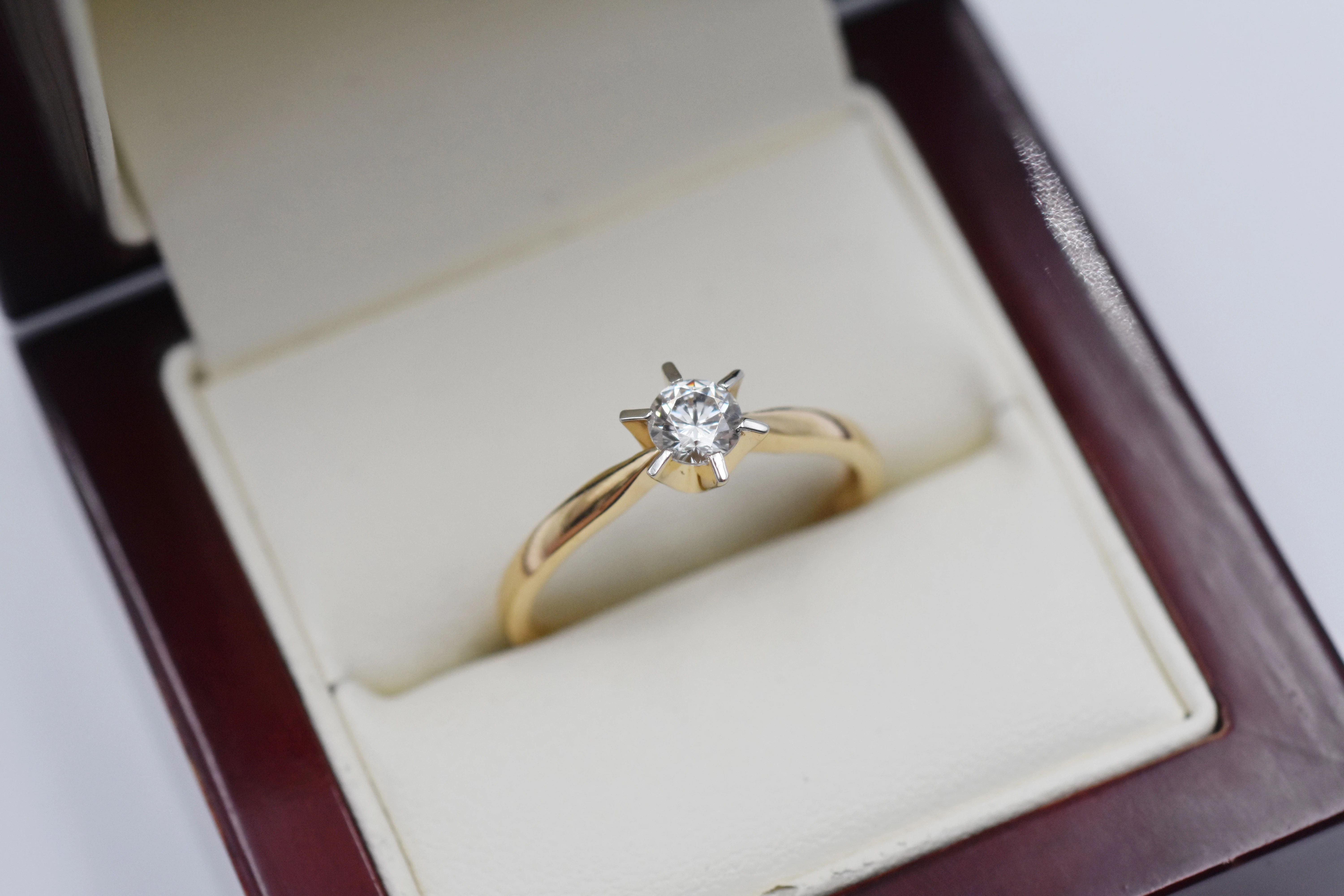 zloty-pierscionek-z-cyrkonia-pr585-14k-r22-255g-stan-11323-2