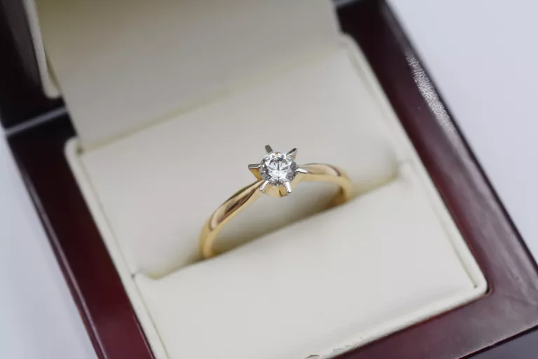 zloty-pierscionek-z-cyrkonia-pr585-14k-r22-255g-stan-11323-2