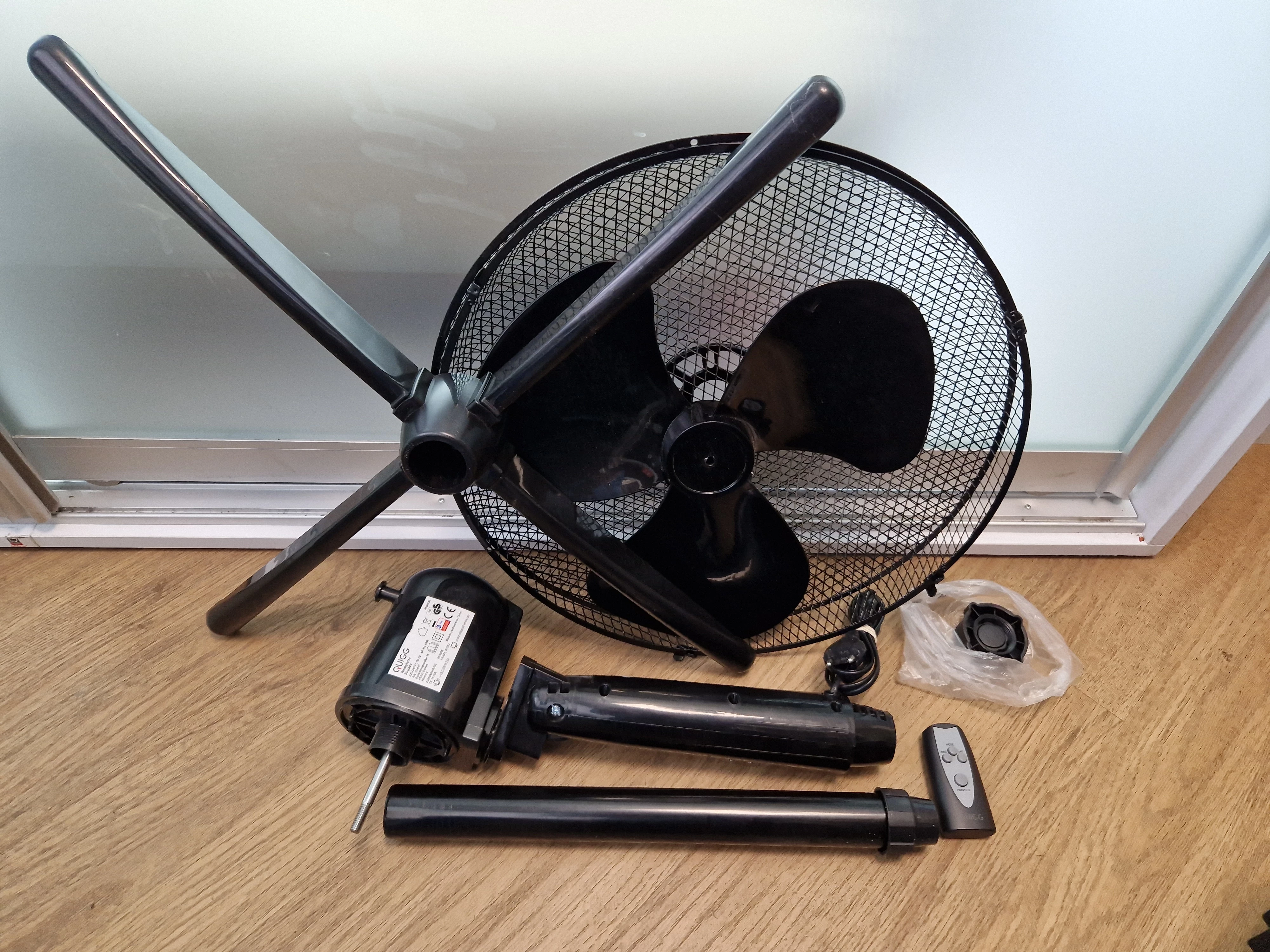 wentylator-wiatrak-wolnostojacy-quigg-tx-161r-kolor-dominujacy-czarny