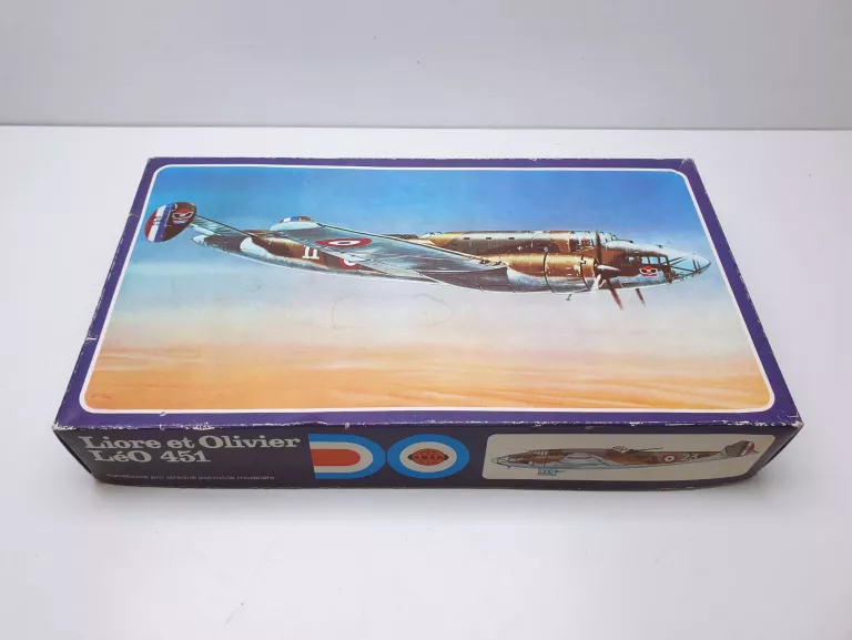 MODEL DO SKLEJANIA SMER LIORE ET OLIVIER LEO 451 KOMPLET
