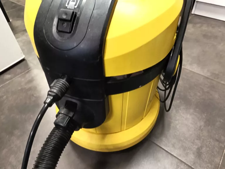 ODKURZACZ PIORĄCY KARCHER SE 4001 #BRAK JEDNEGO KÓŁKA