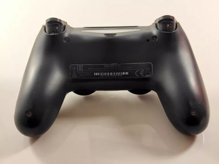 KONSOLA PLAYSTATION 4 SLIM 1000 GB + PAD