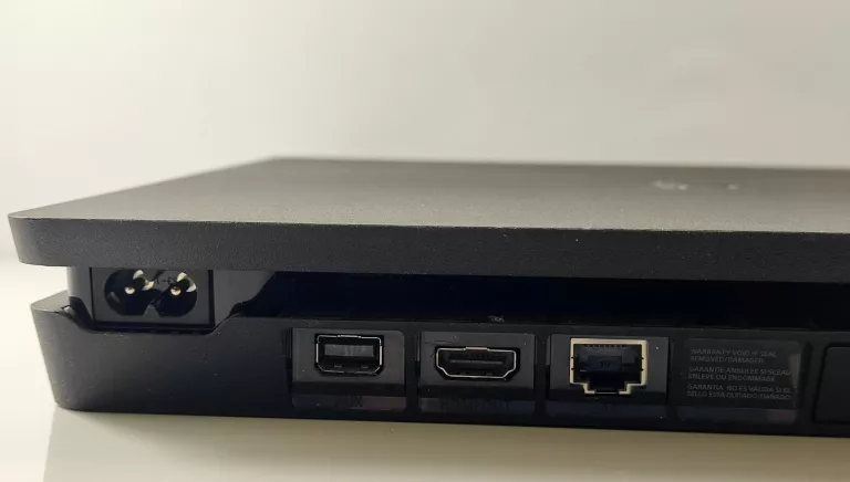 KONSOLA PLAYSTATION 4 SLIM 1000 GB + PAD