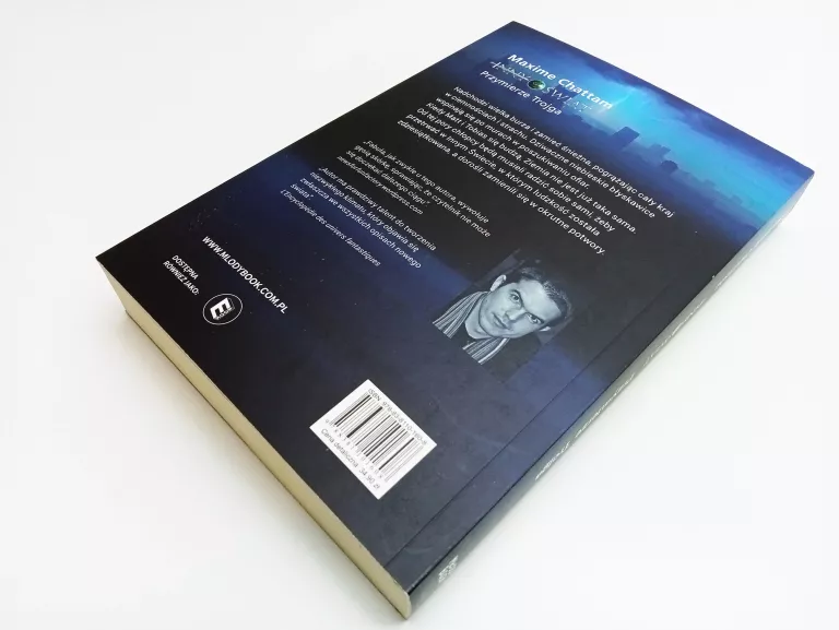 ksiazka-przymierze-trojga-inny-swiat-tom-1-maxime-chattam-isbn-9788381101608