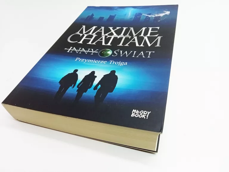 ksiazka-przymierze-trojga-inny-swiat-tom-1-maxime-chattam-stan-11323-2