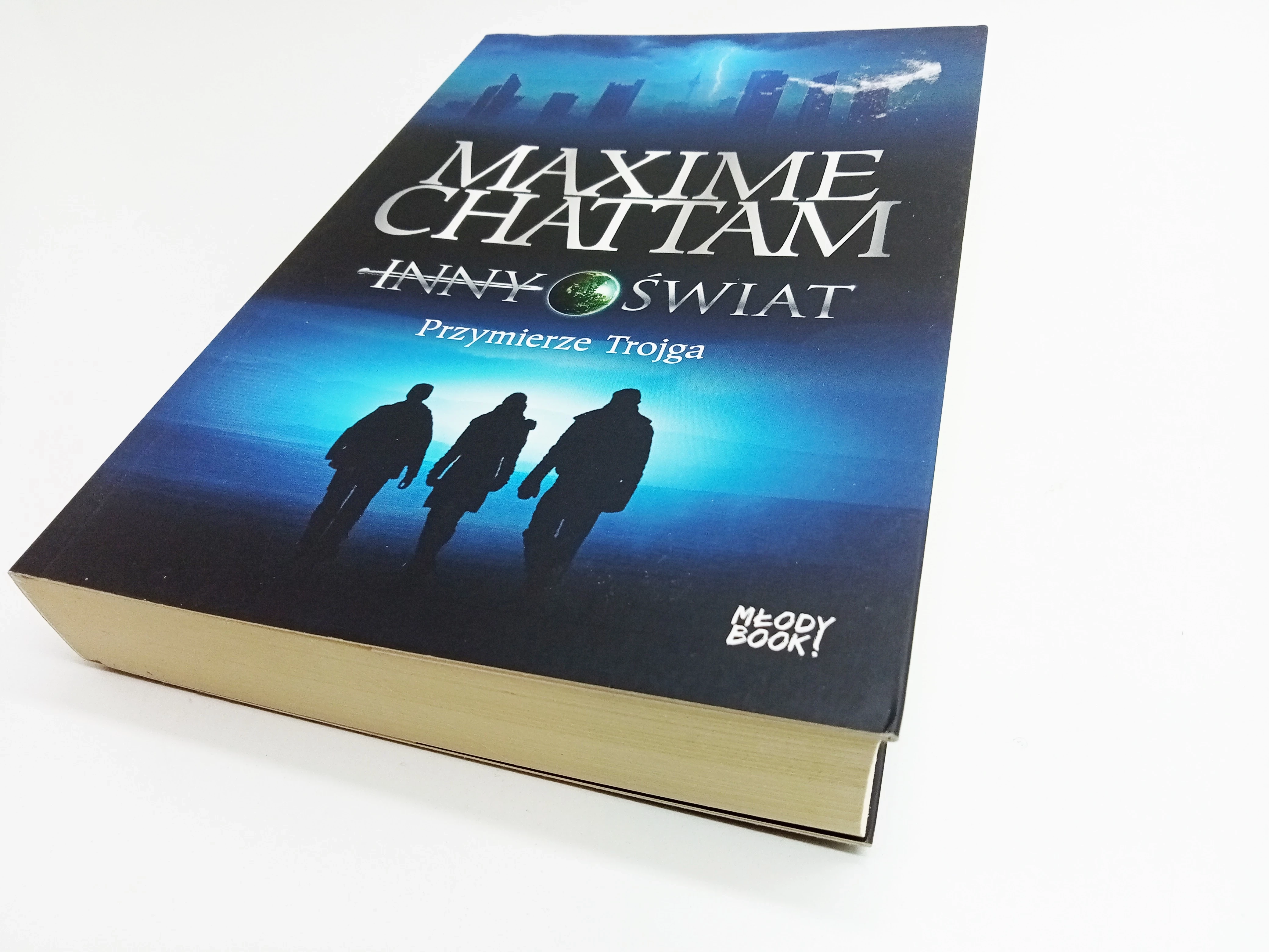 ksiazka-przymierze-trojga-inny-swiat-tom-1-maxime-chattam-stan-11323-2