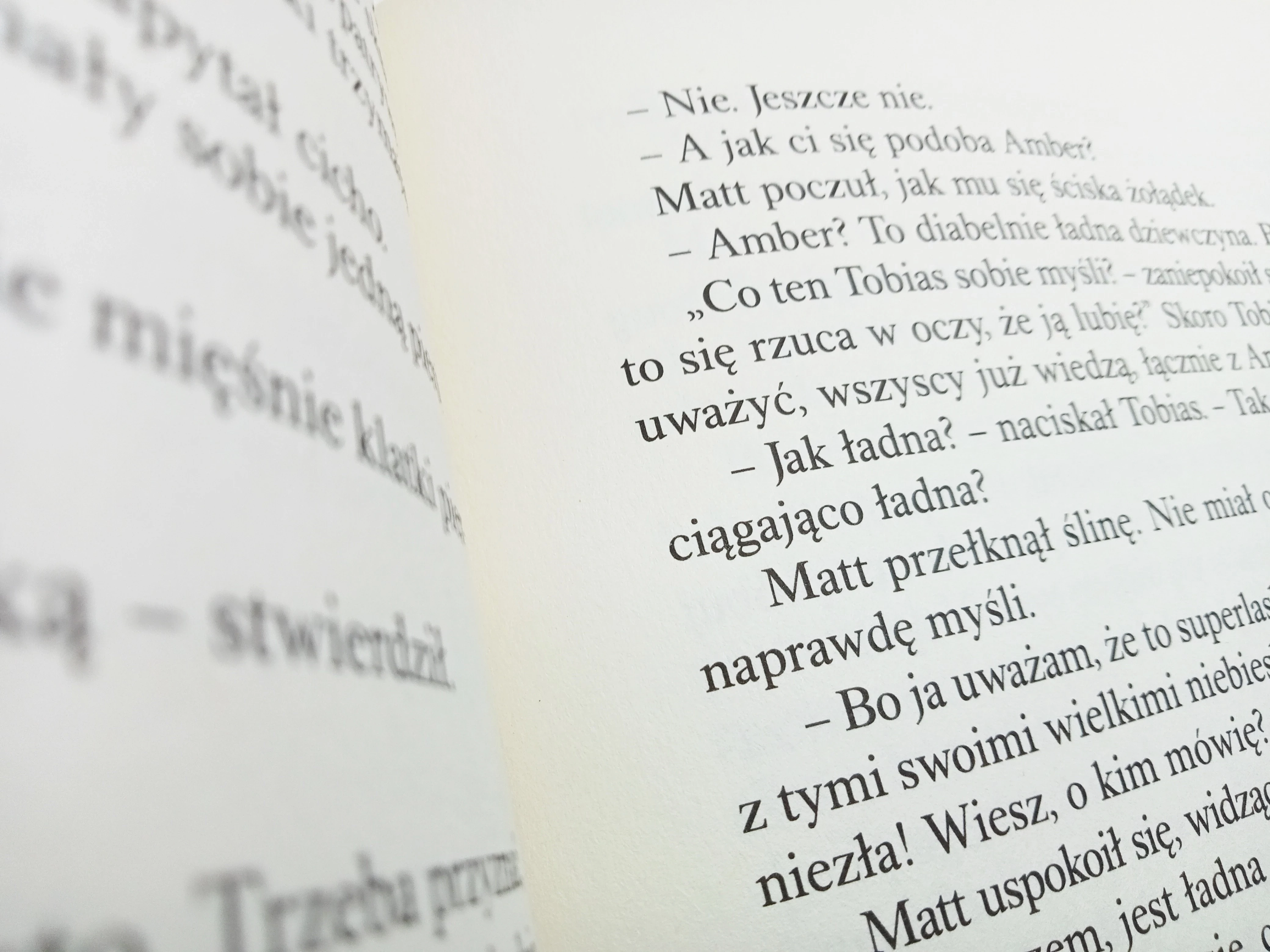 ksiazka-przymierze-trojga-inny-swiat-tom-1-maxime-chattam-wydawnictwo-223541-304113