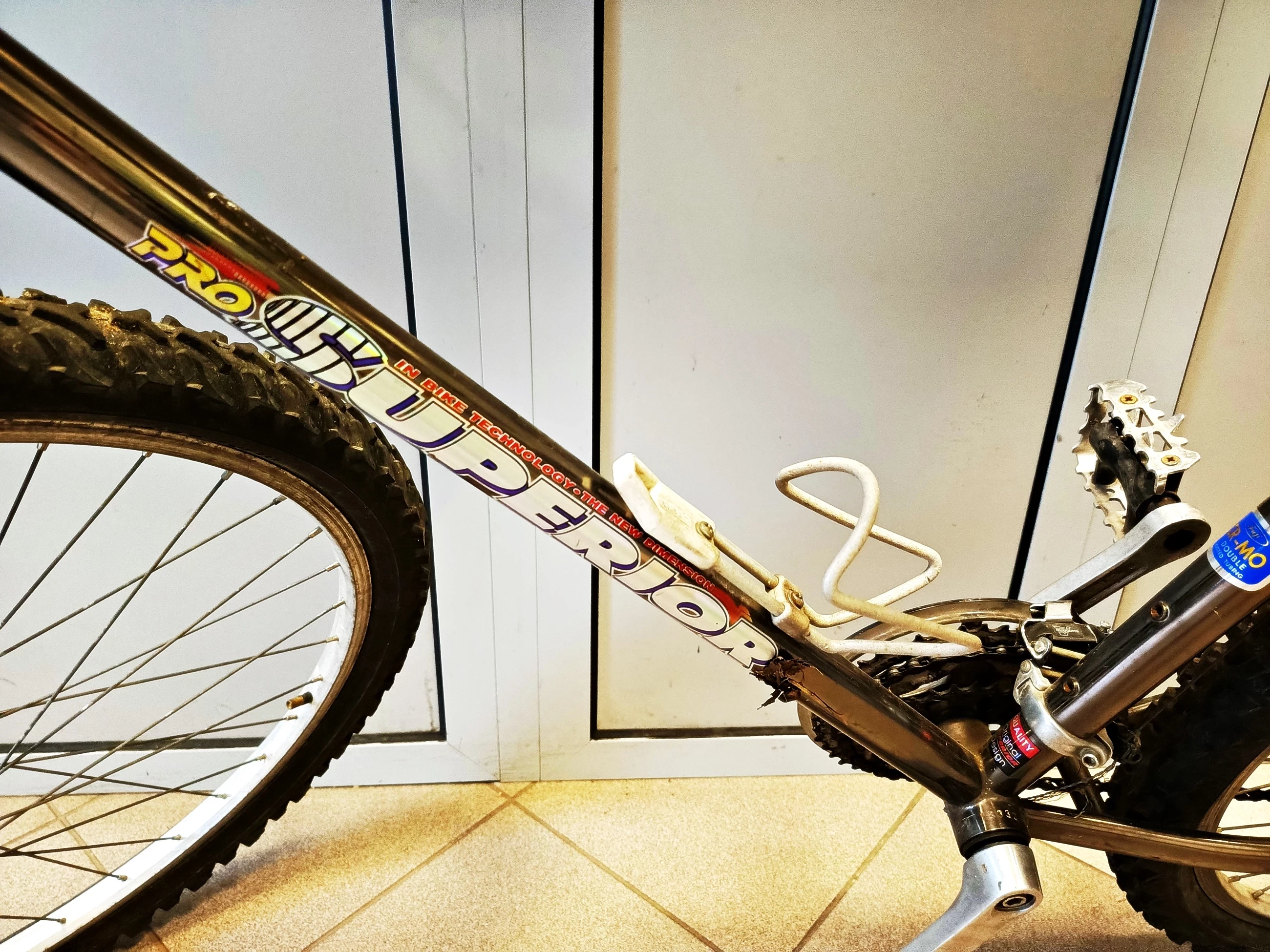 rower-gorski-explorer-superior-pro-kola-26-cali-powered-by-shimano-kolor-srebrny