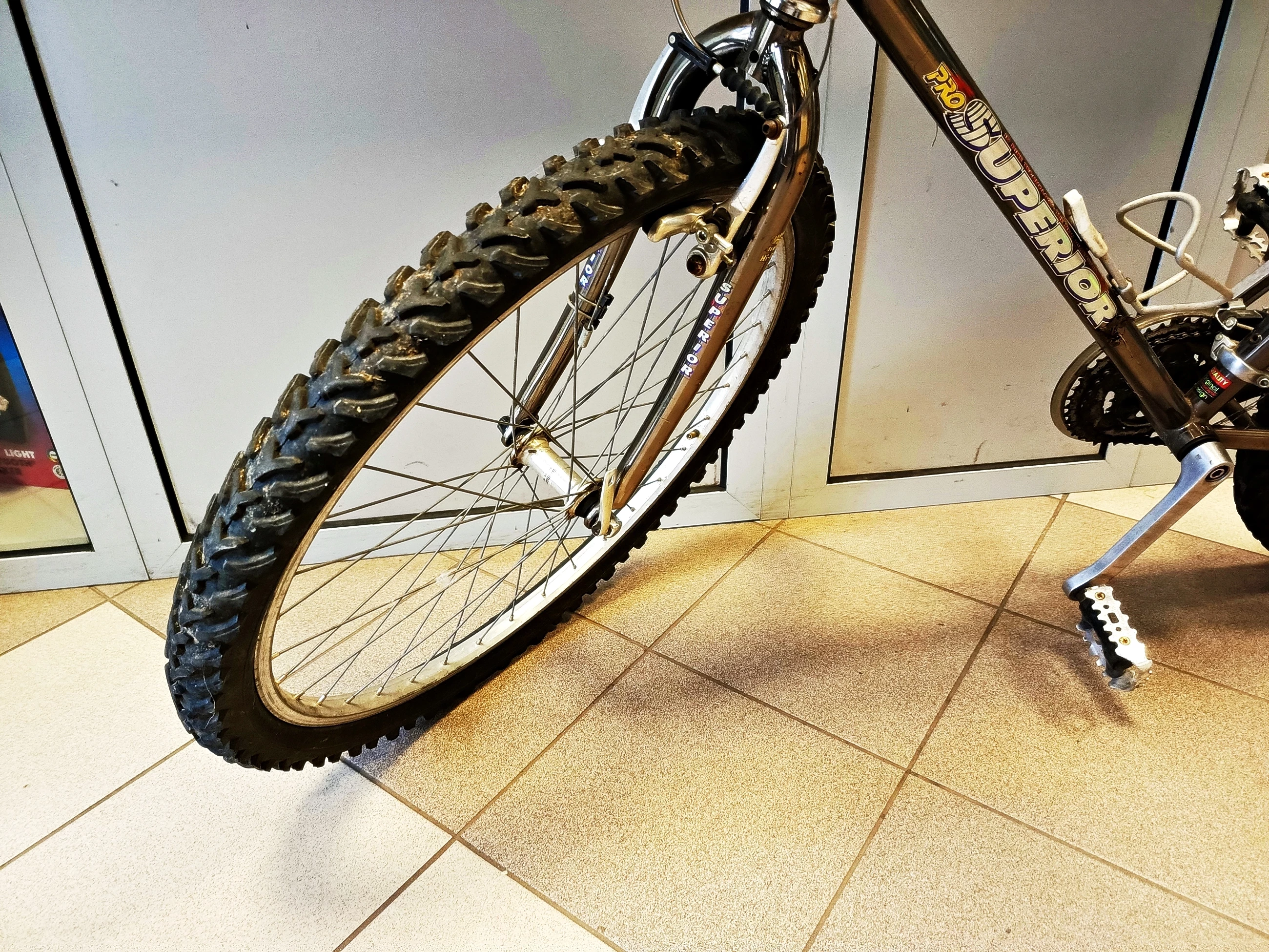 rower-gorski-explorer-superior-pro-kola-26-cali-powered-by-shimano-rozmiar-kola-26