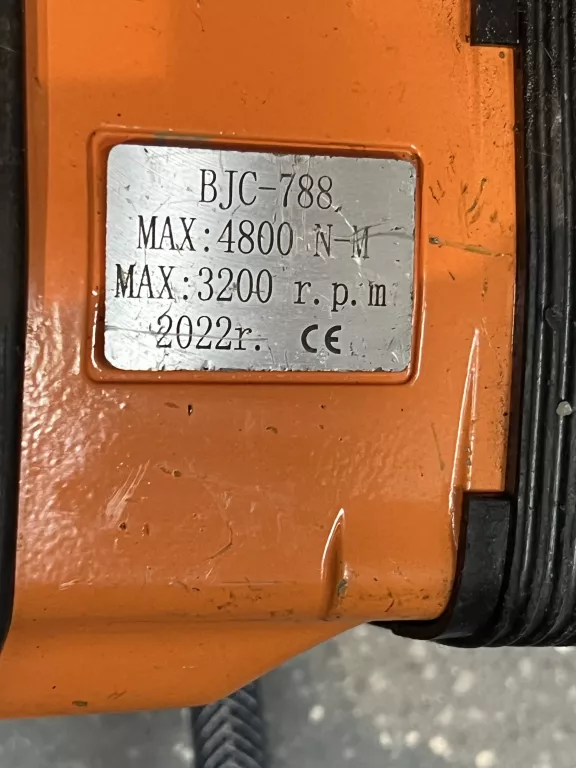 KLUCZ PNEUMATYCZNY UDAROWY BJC 788