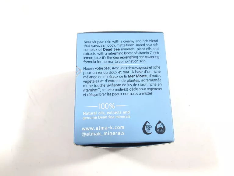 KREM NAWILŻAJĄCY DO TWARZY ALMA K. NA DZIEŃ 50 ML