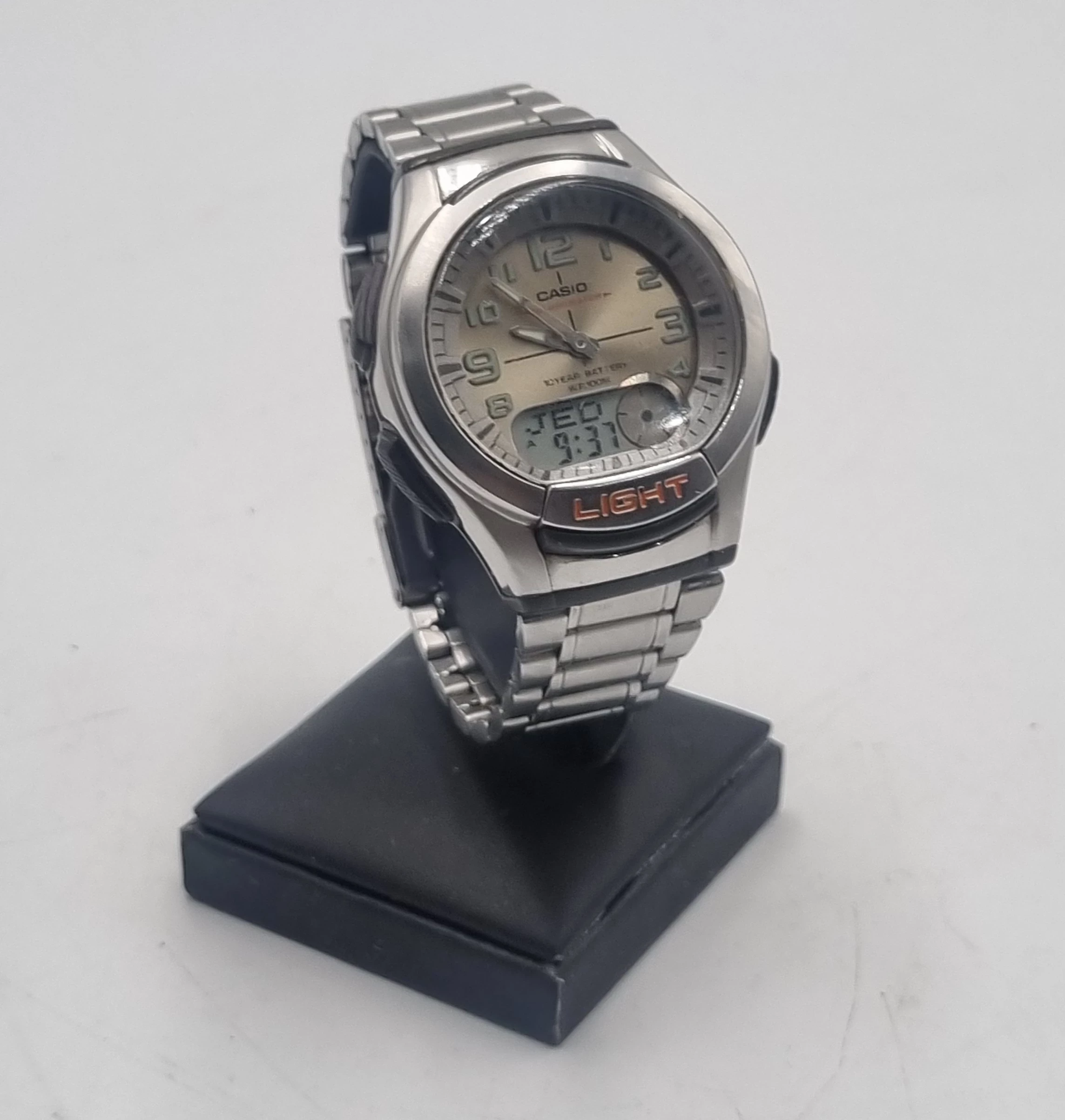 zegarek-casio-rynek-52-dzierzoniow