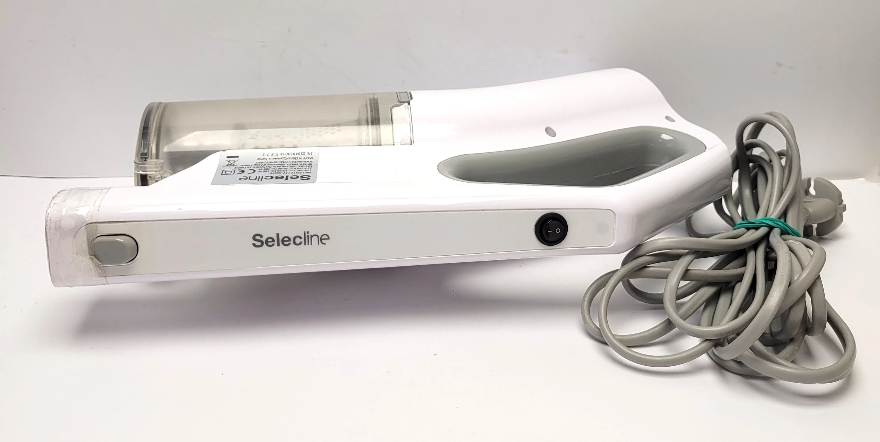 odkurzacz-pionowy-selecline-ev-ac675-400w-sklejony-tasma-kod-producenta-ev-ac675