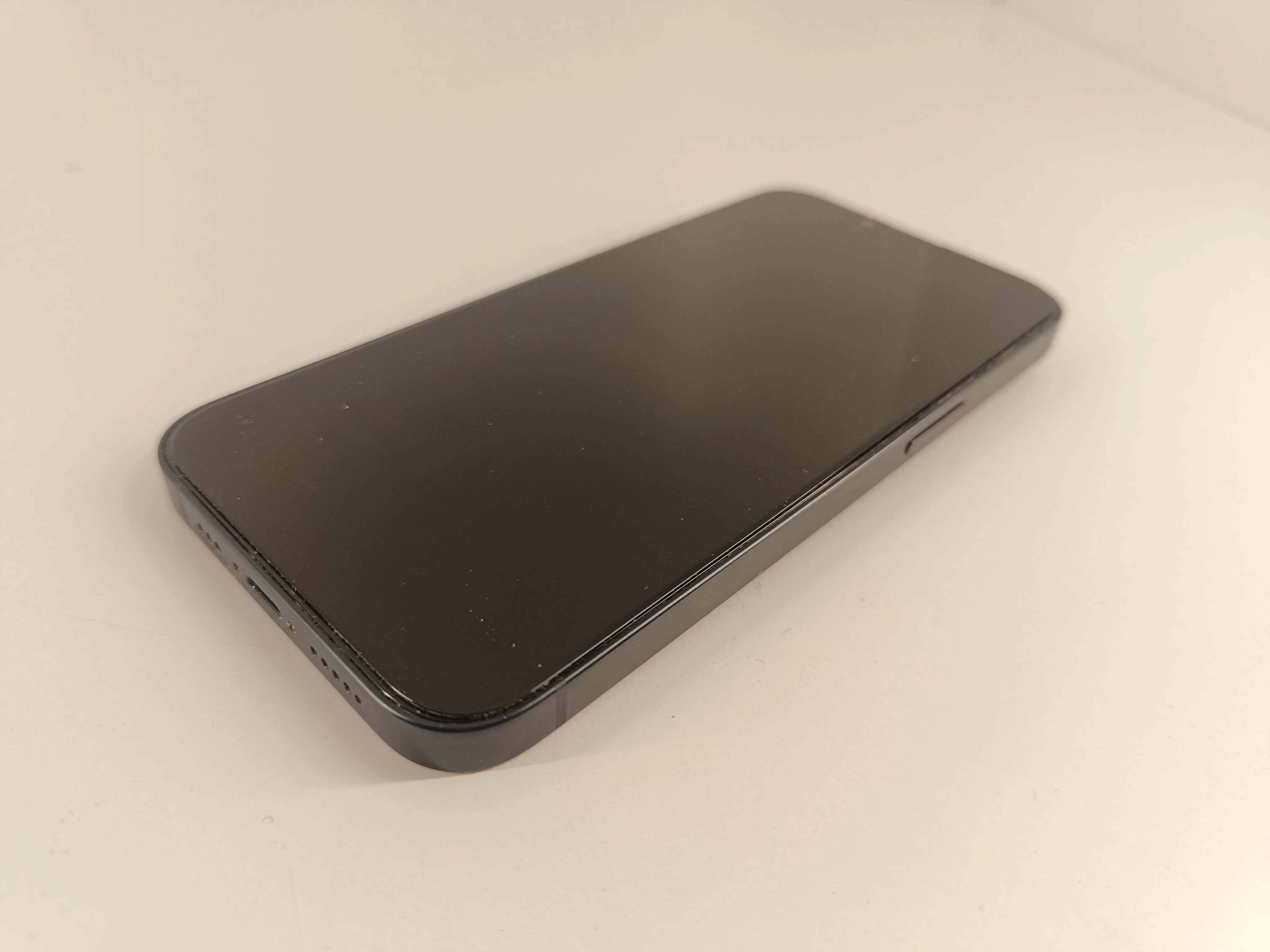 iphone-14-256gb-typ-smartfon