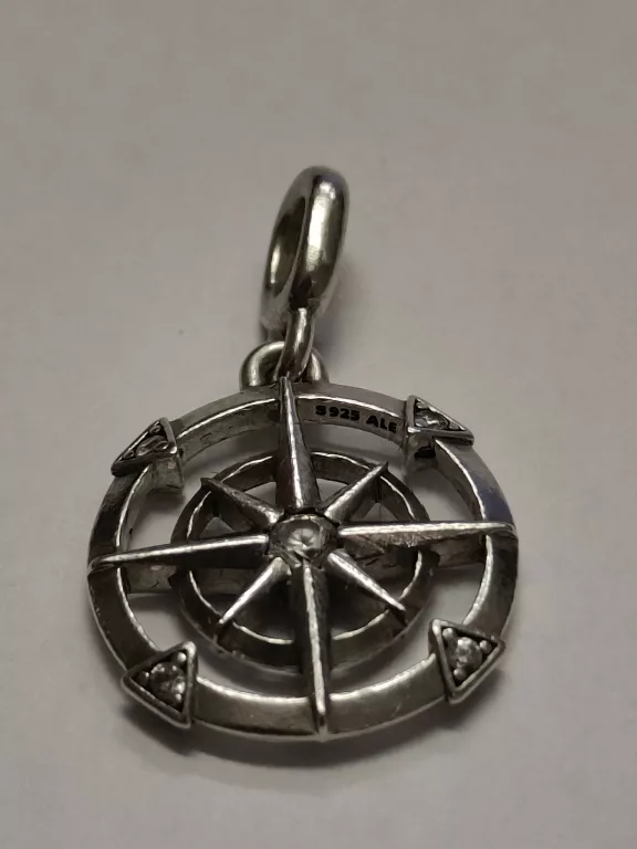 CHARMS PANDORA KOMPAS