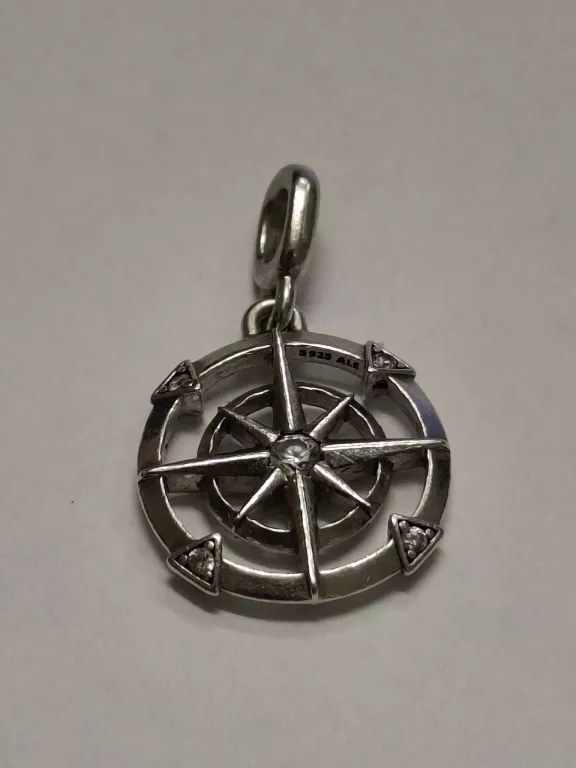 CHARMS PANDORA KOMPAS