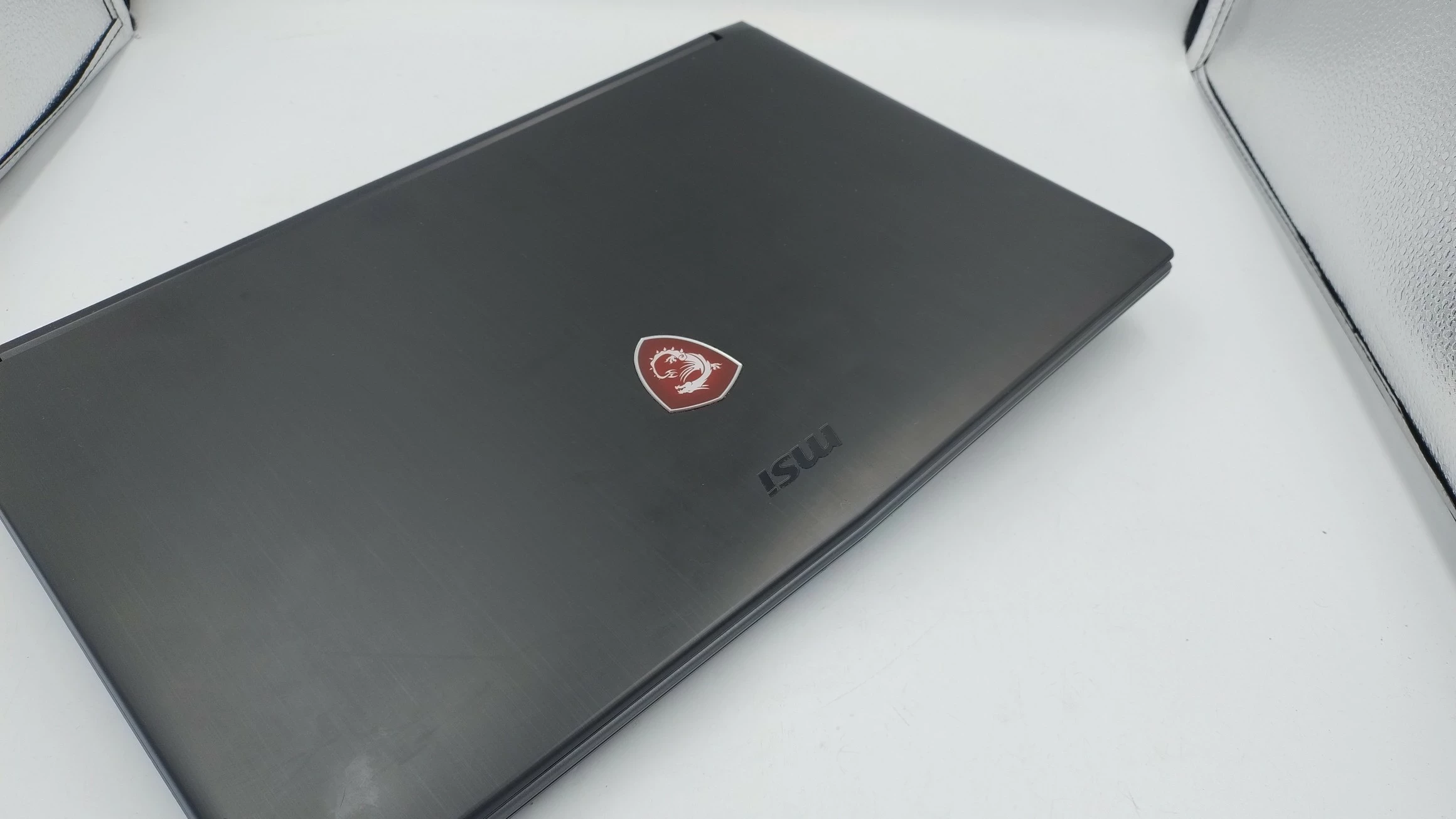 laptop-gamingowy-msi-gl62-7rd-przekatna-ekranu-1