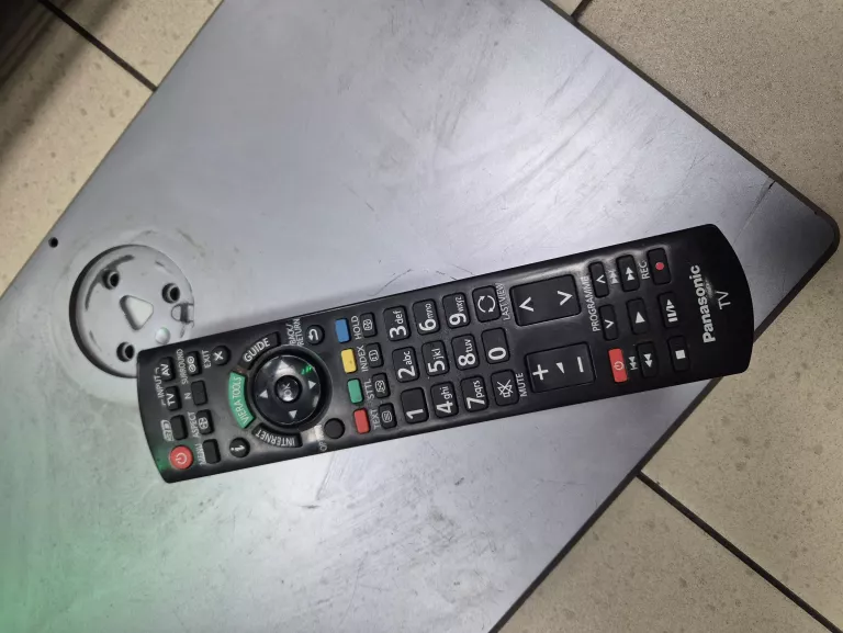 TELEWIZOR PANASONIC TX-L42ET5E