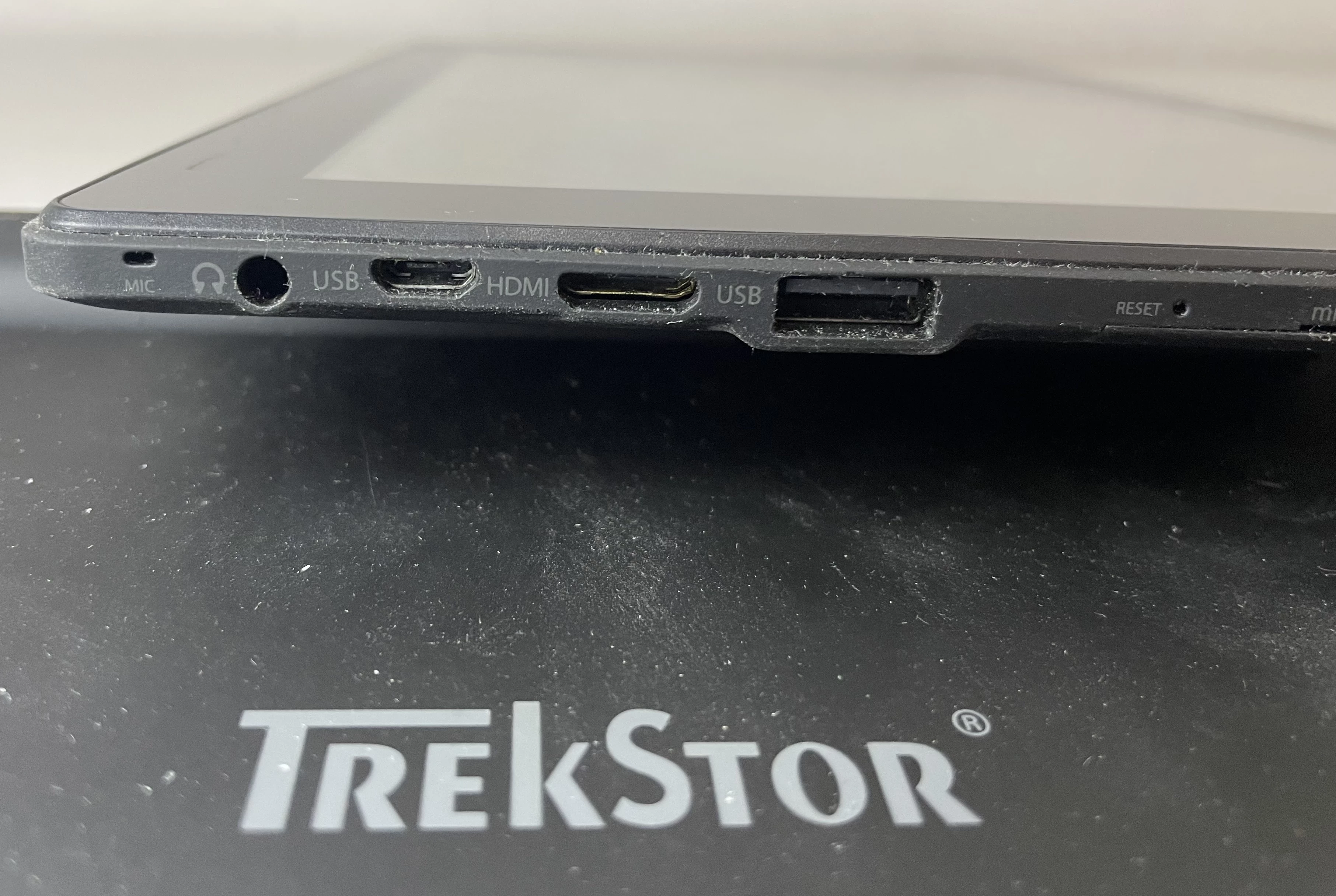 tabletnootebook-trekstor-surftab-twin-101-marka-trekstor