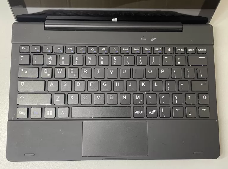 tabletnootebook-trekstor-surftab-twin-101-system-operacyjny-windows