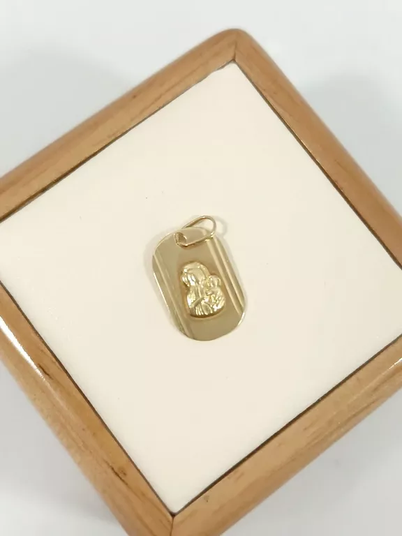 ZŁOTA ZAWIESZKA PR 585