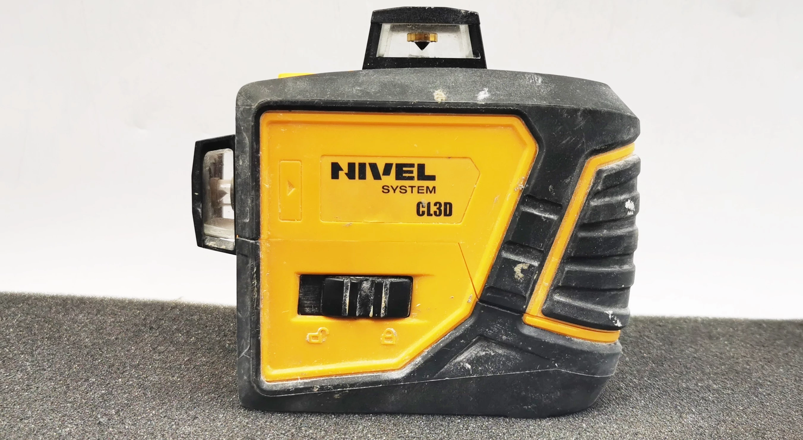 laser-krzyzowy-nivel-system-cl3d-pelny-komplet-walizka-maksymalny-zasieg-pracy-30