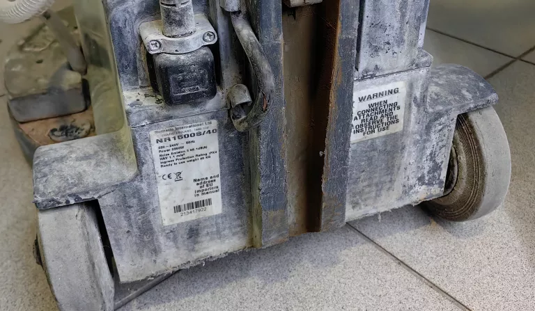 SZOROWARKA NUMATIC NR1500S/40