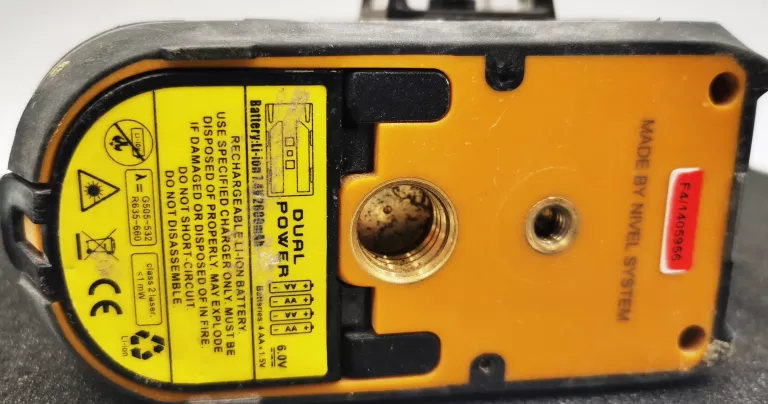 laser-krzyzowy-nivel-system-cl3d-pelny-komplet-walizka-marka-nivel