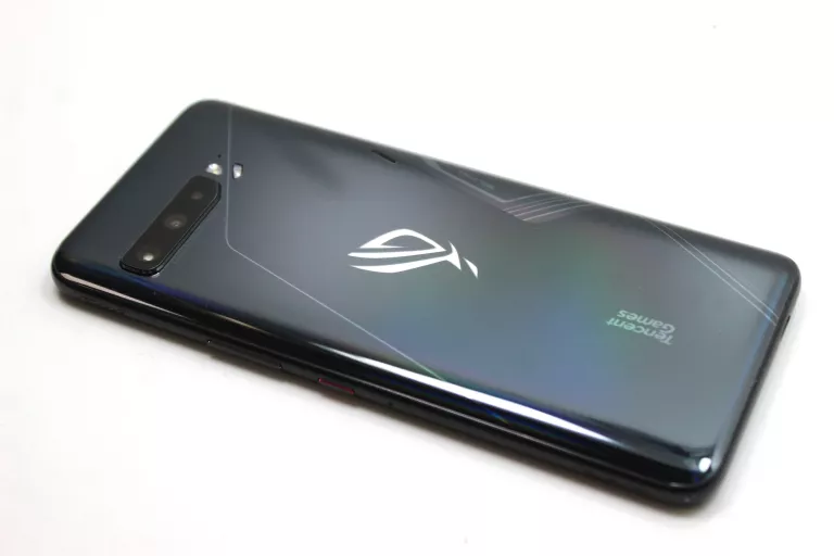 telefon-asus-rog-phone-3-ean-gtin-4718017753906