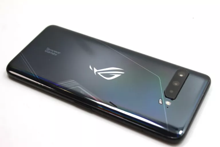telefon-asus-rog-phone-3-kolor-czarny