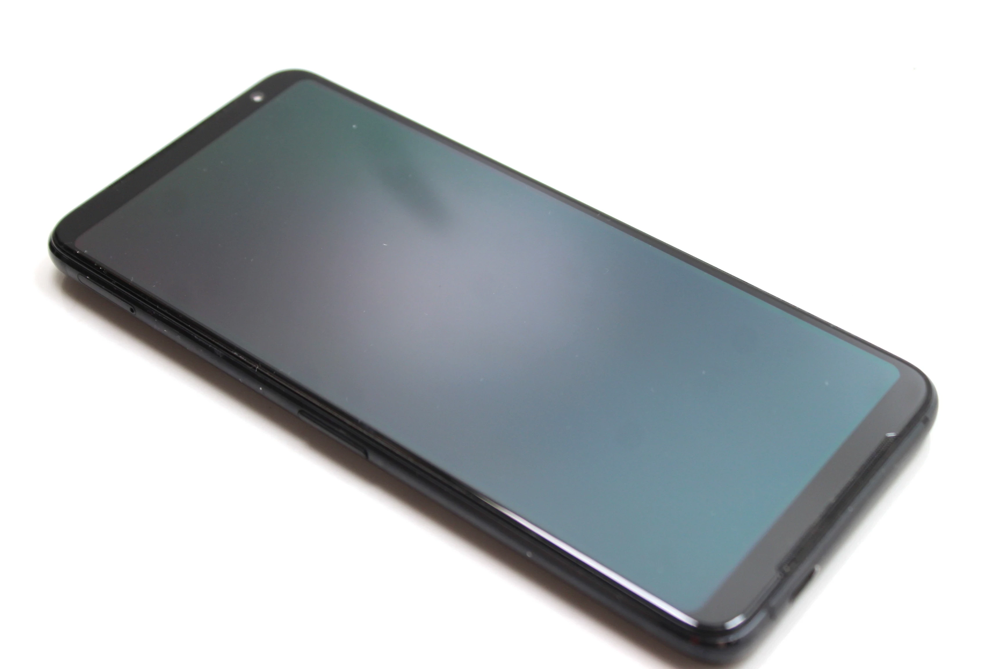 telefon-asus-rog-phone-3-przekatna-ekranu-659